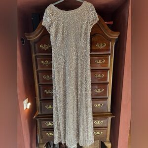 Adrianna Papell gown-Mother of the bride - worn once-good as new-size 14 petite